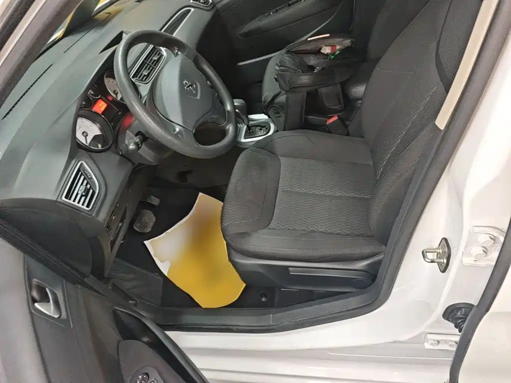 Peugeot 308 — миниатюра 15