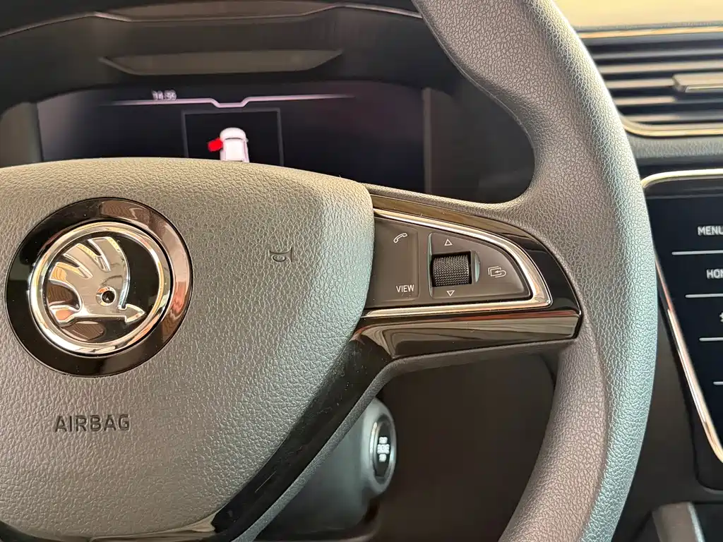 Skoda Superb — миниатюра 25