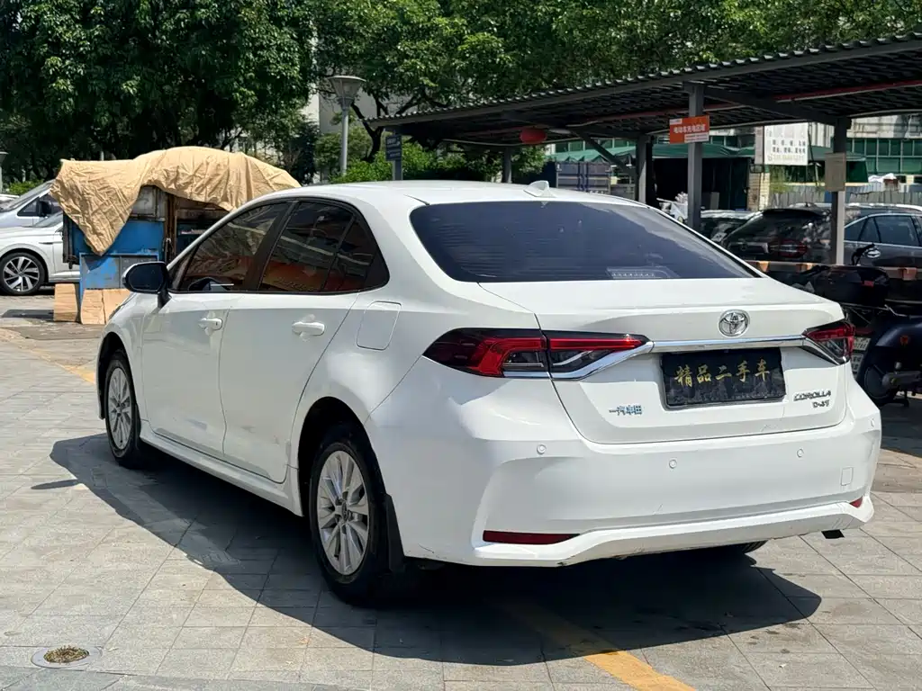 Toyota Corolla — миниатюра 9
