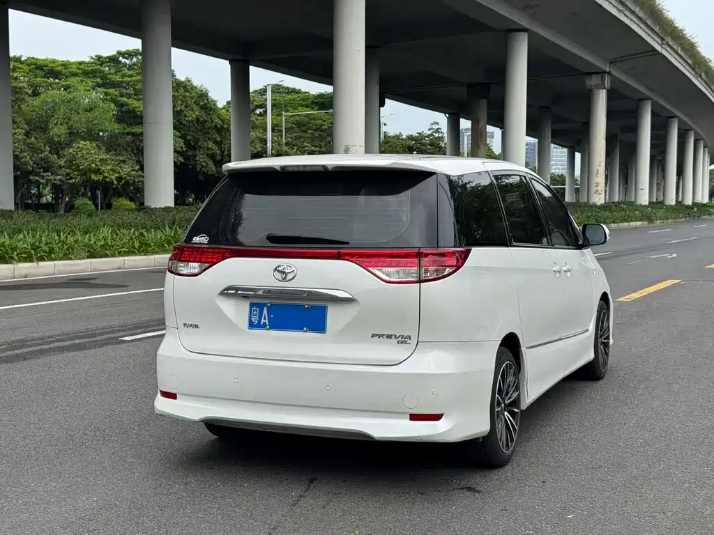 Toyota Previa 2018 2.4L Luxury