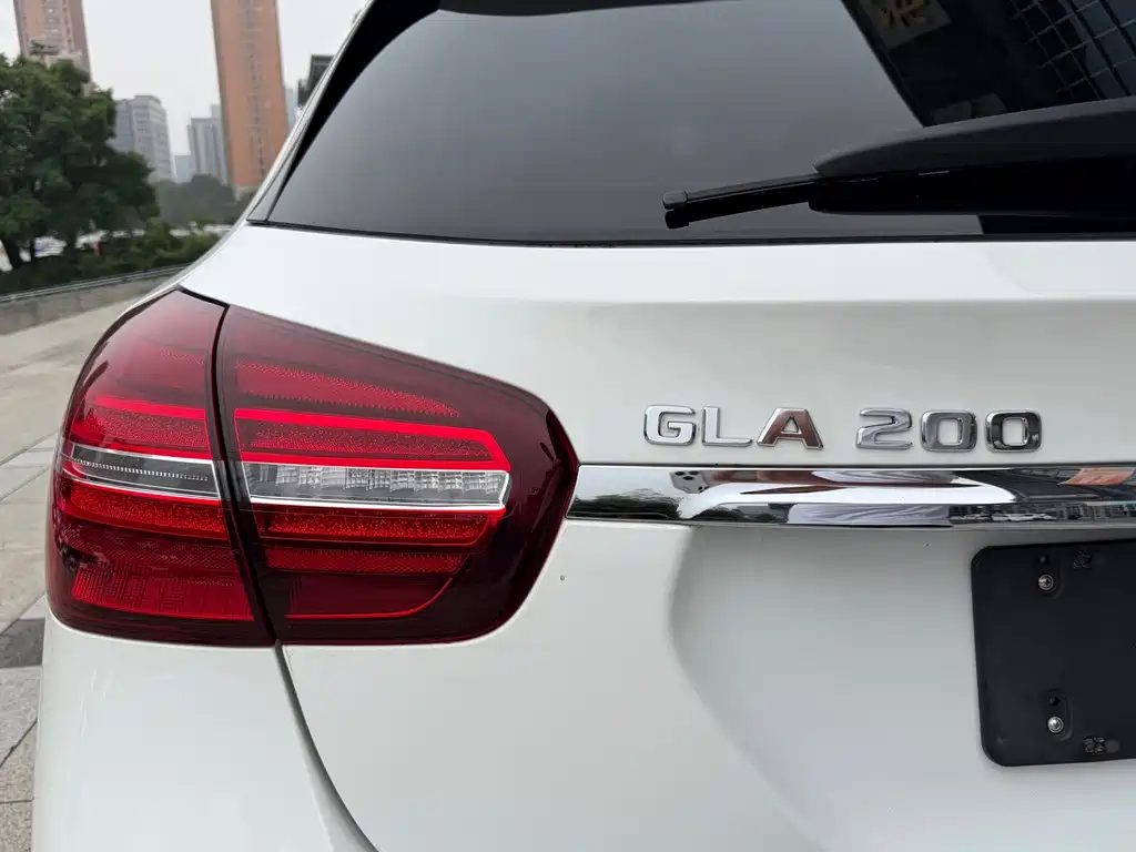 Mercedes-Benz GLA — миниатюра 11