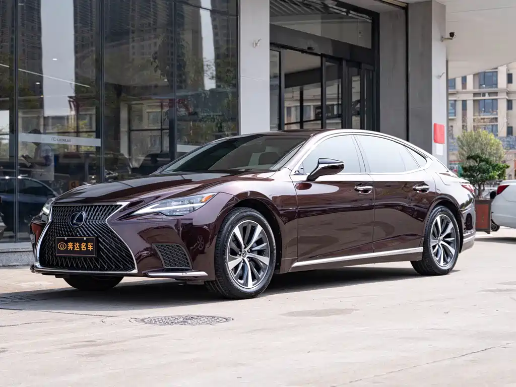 Lexus LS 2021