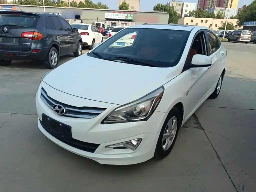 Hyundai Verna — миниатюра 2