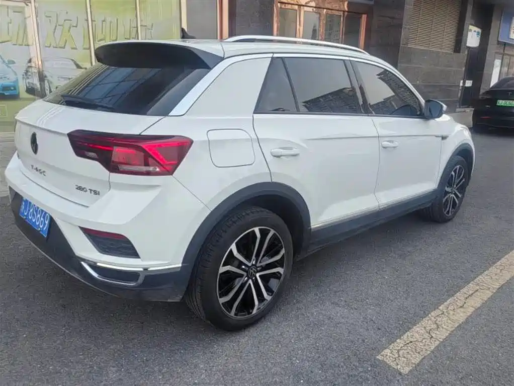 VOLKSWAGEN T ROC EXPLORING SONGS