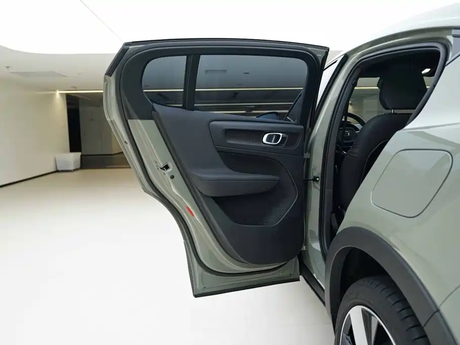 Volvo C40 — миниатюра 16
