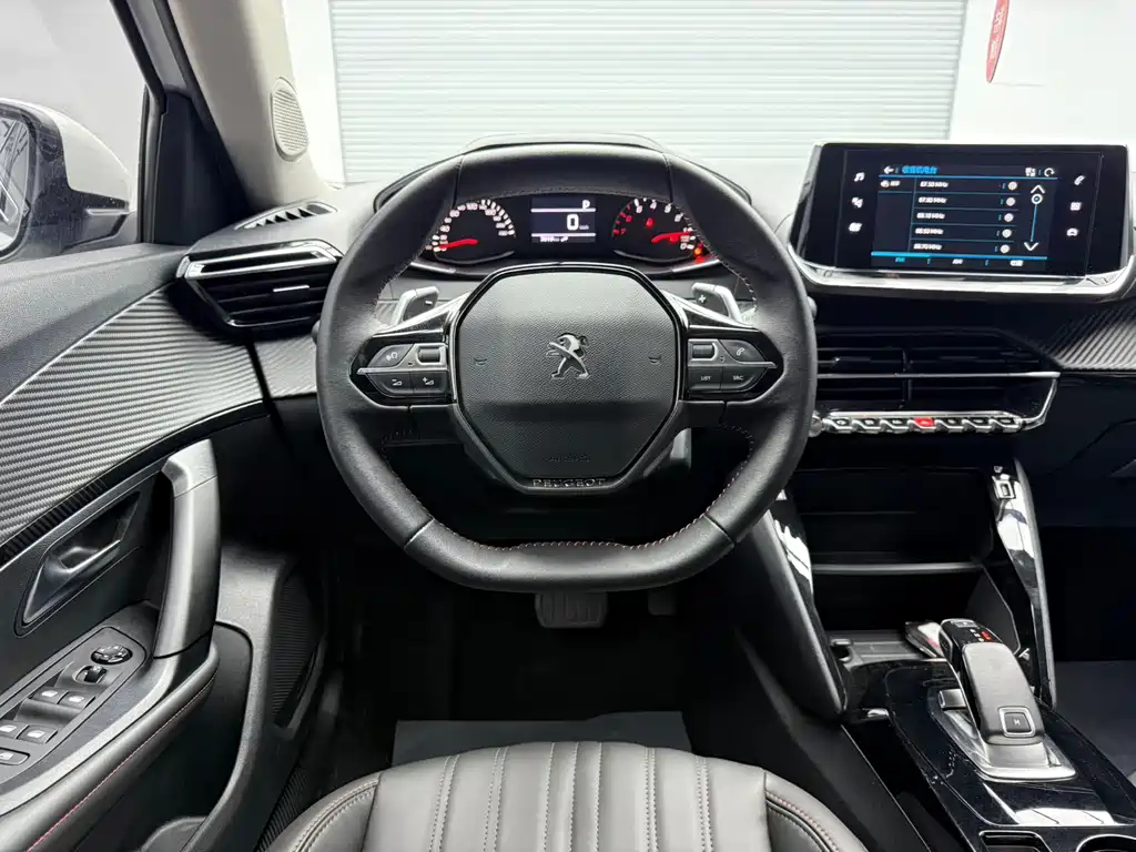 Peugeot 2008 — миниатюра 10