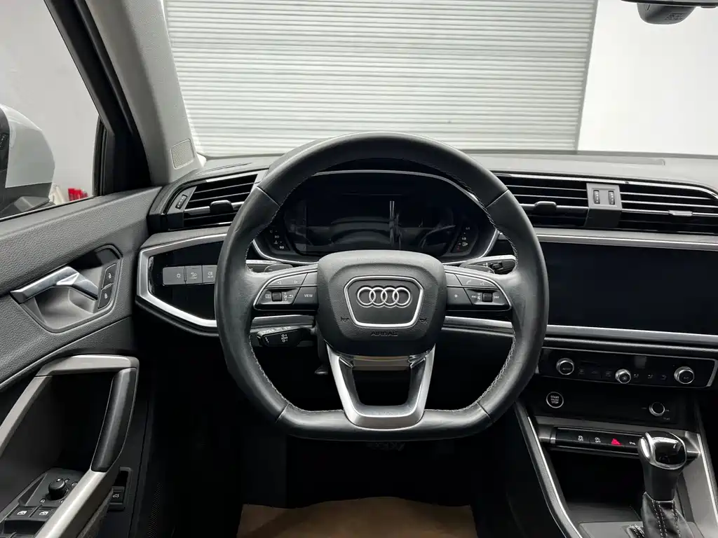 Audi Q3 — миниатюра 9