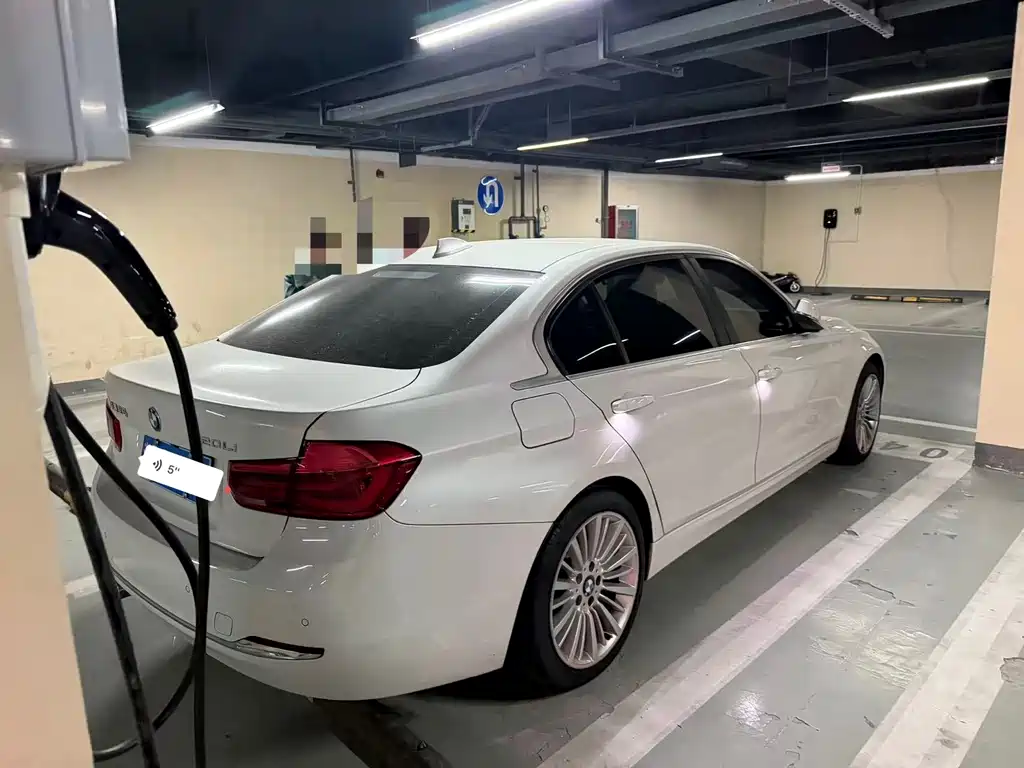 BMW 3 Series — миниатюра 4