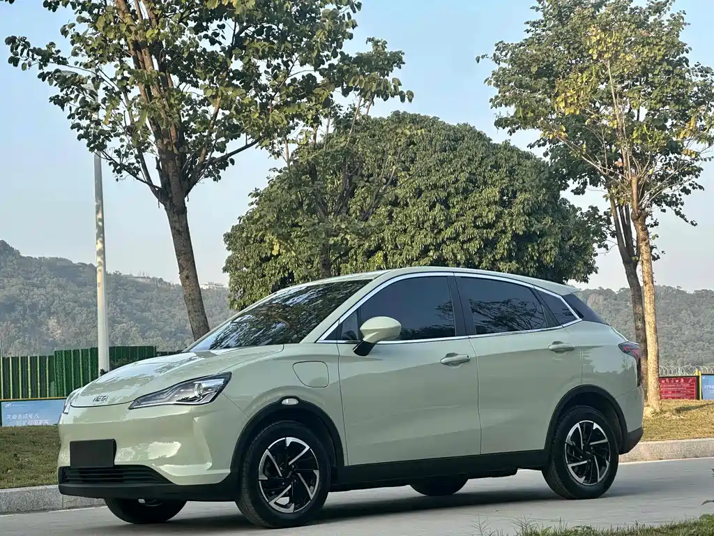 Neta Neta V 2022