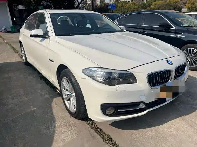 BMW 5 Series — миниатюра 3