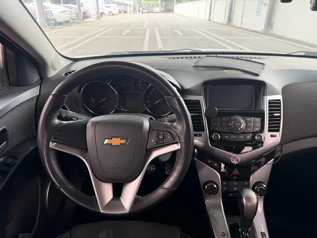 Chevrolet Cruze — миниатюра 13