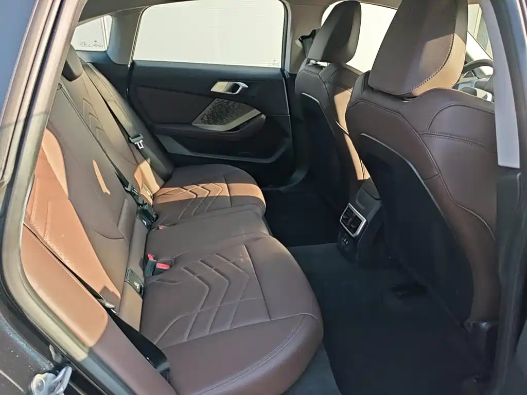 BMW 2 Series — миниатюра 10