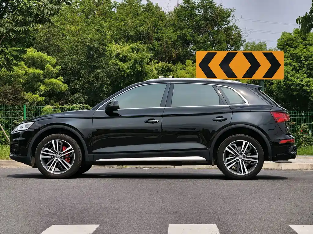 Audi Q5L — миниатюра 35