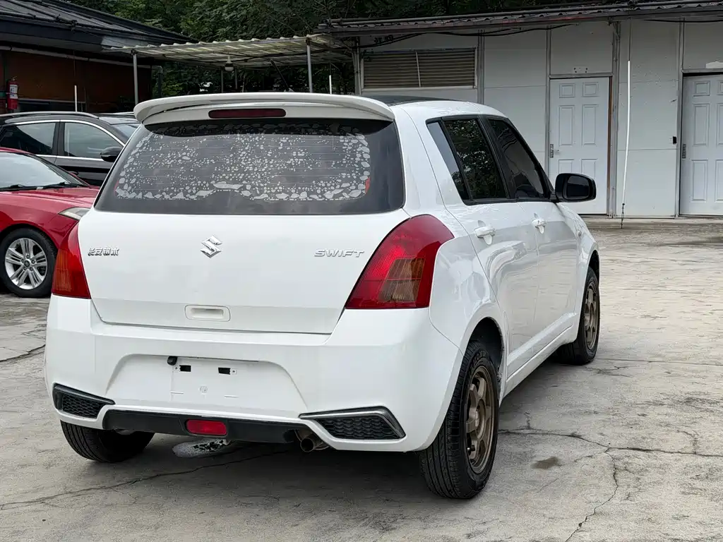 Suzuki Swift — миниатюра 10
