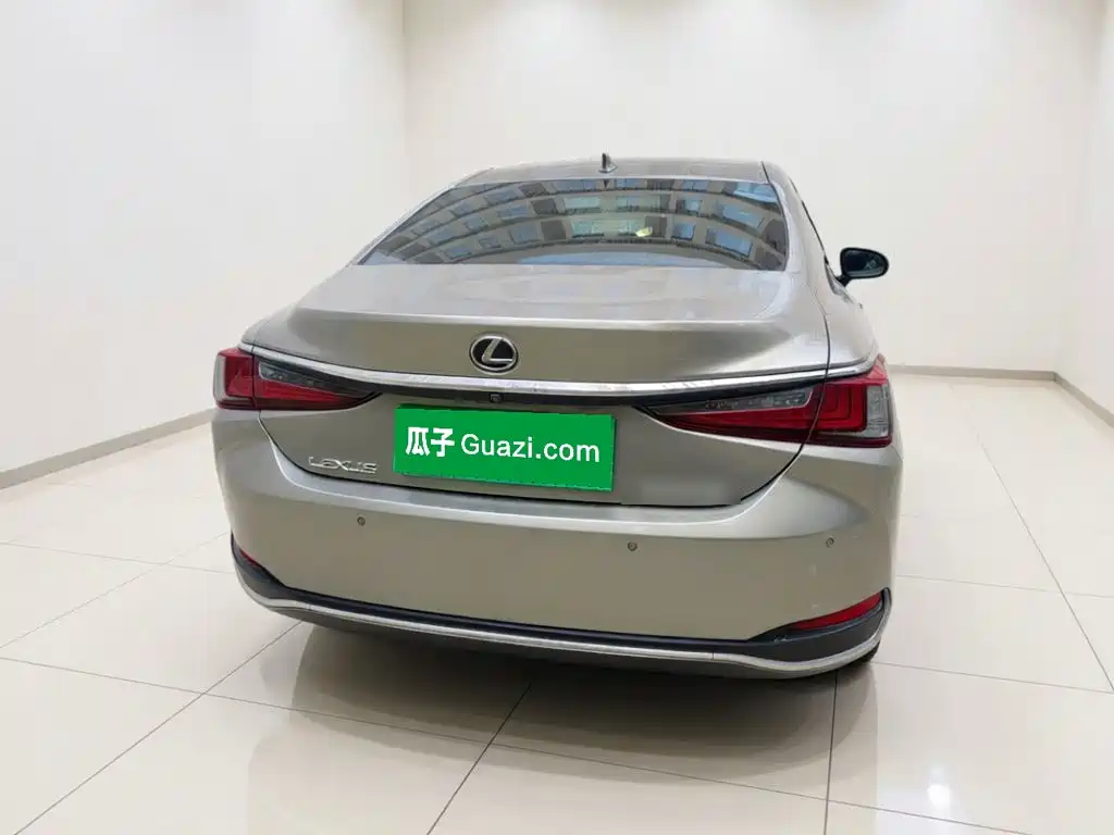 Lexus ES — миниатюра 3