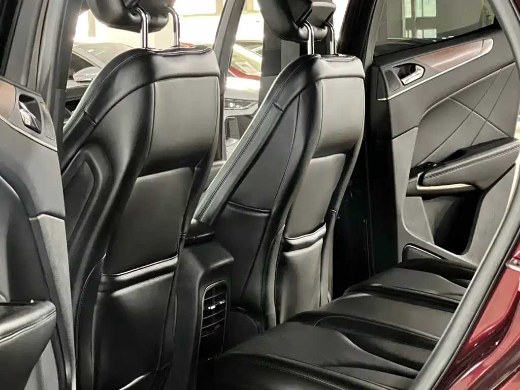 Lincoln MKC — миниатюра 5