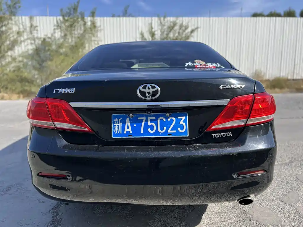 Toyota Camry — миниатюра 8