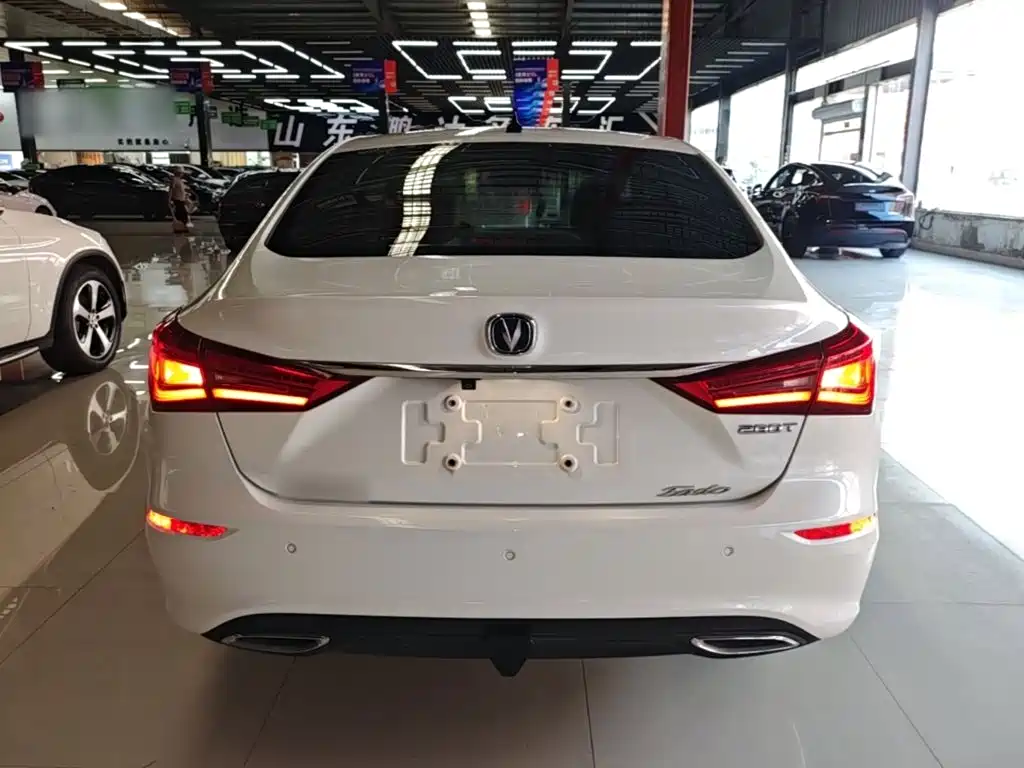 Changan Eado — миниатюра 6