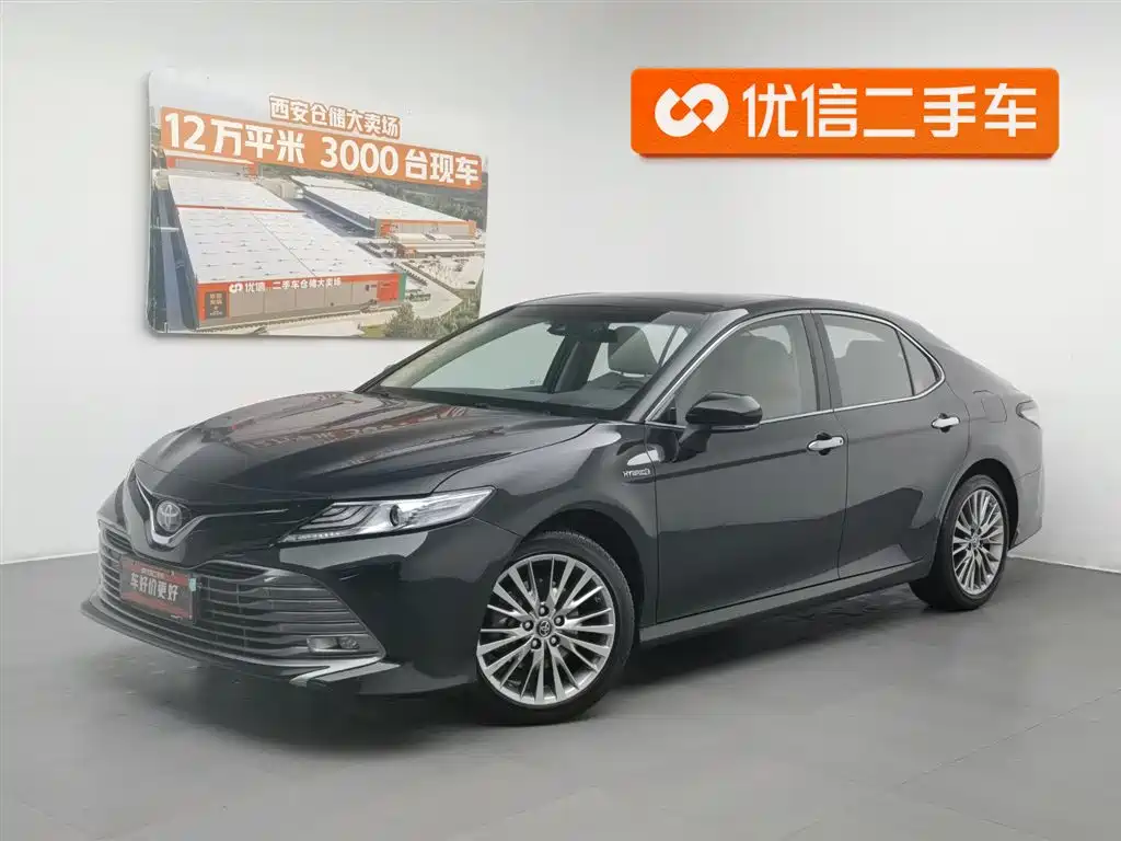 Toyota Camry 2019