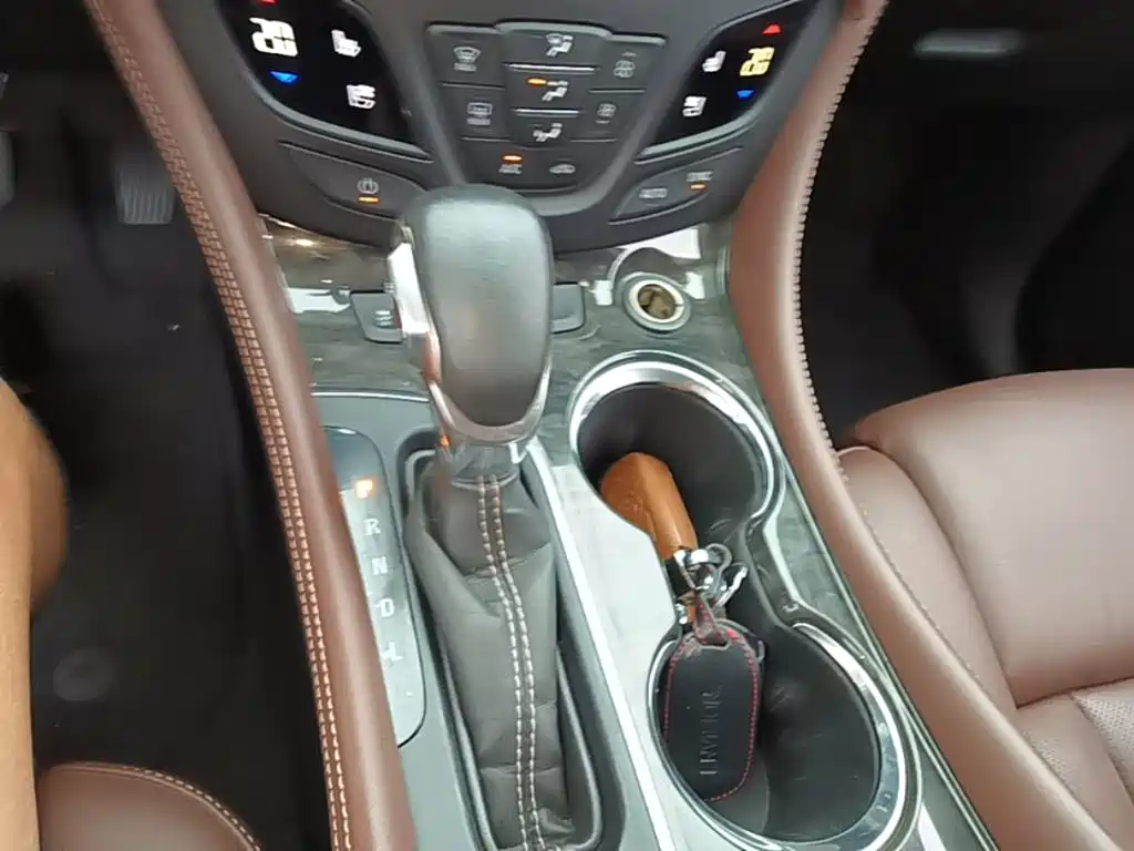 Buick Envision Plus — миниатюра 14