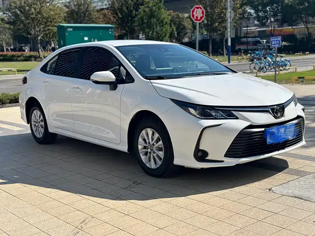 TOYOTA COROLLA 2023