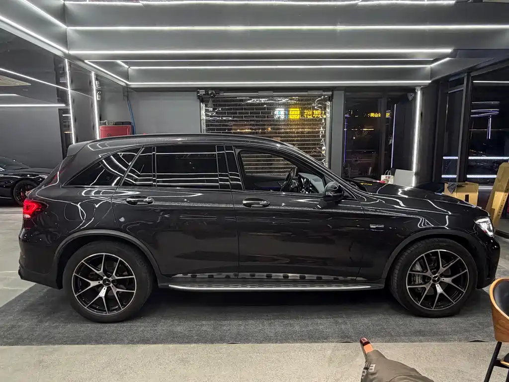 MERCEDES-BENZ GLC AMG