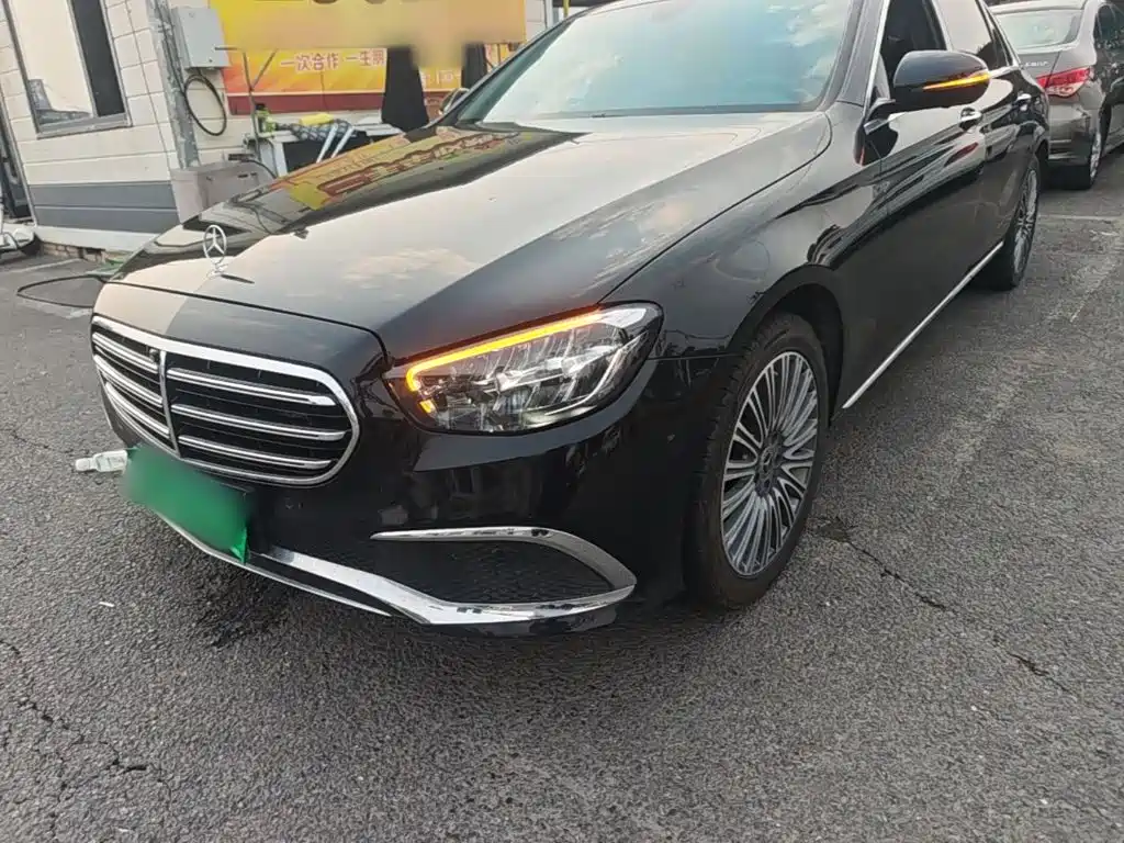 Mercedes-Benz E-Class — миниатюра 24