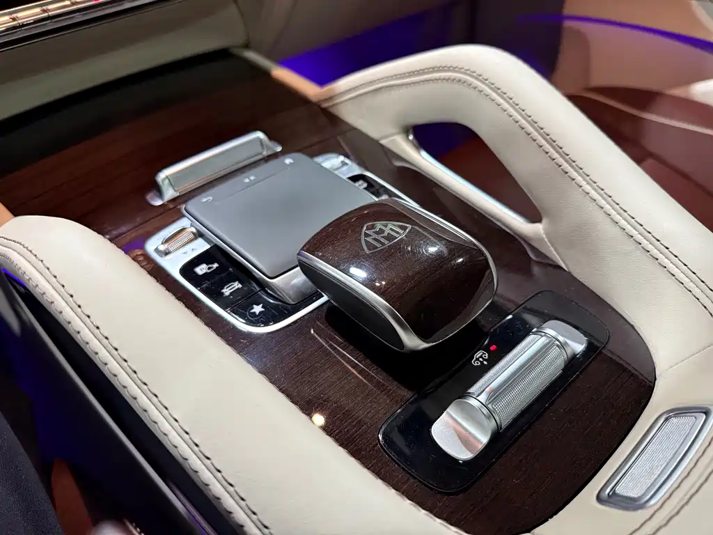 MERCEDES-BENZ MAYBACH GLS