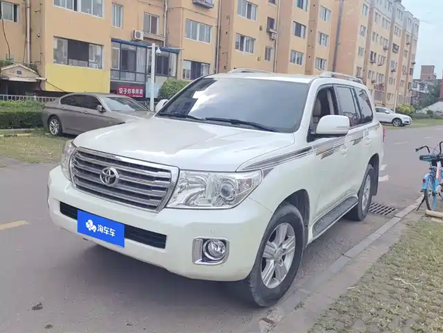 TOYOTA LAND CRUISER 2016
