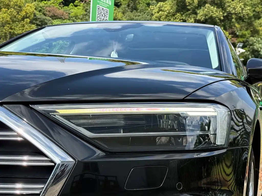 Audi A8 — миниатюра 4