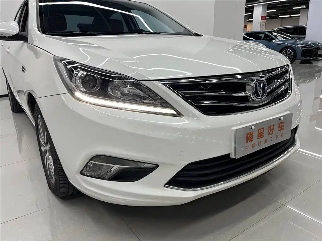 Changan Eado — миниатюра 3