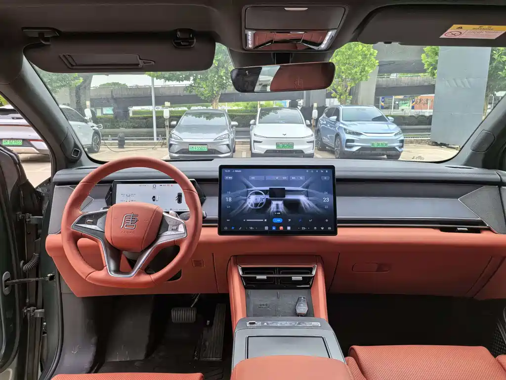 BYD Tang L L 2025 DM 175KM