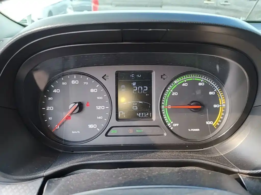 Roewe Clever — миниатюра 12