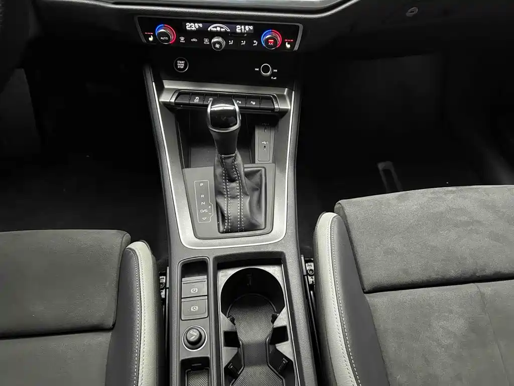 Audi Q3 — миниатюра 10