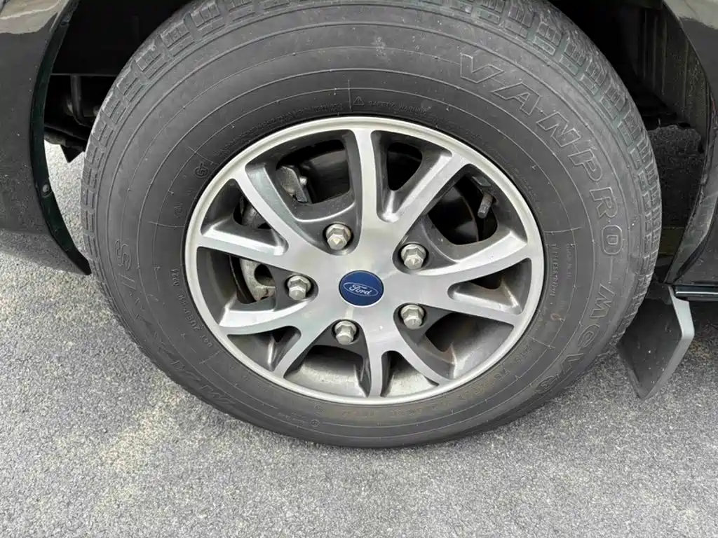 Ford Transit — миниатюра 14