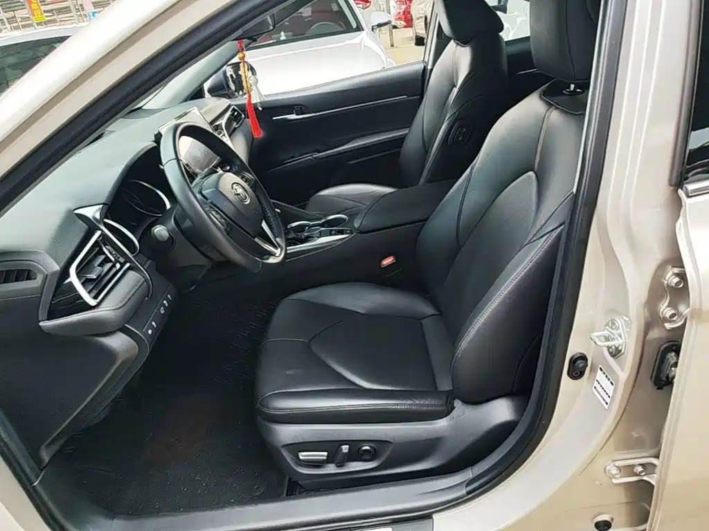Toyota Camry — миниатюра 15