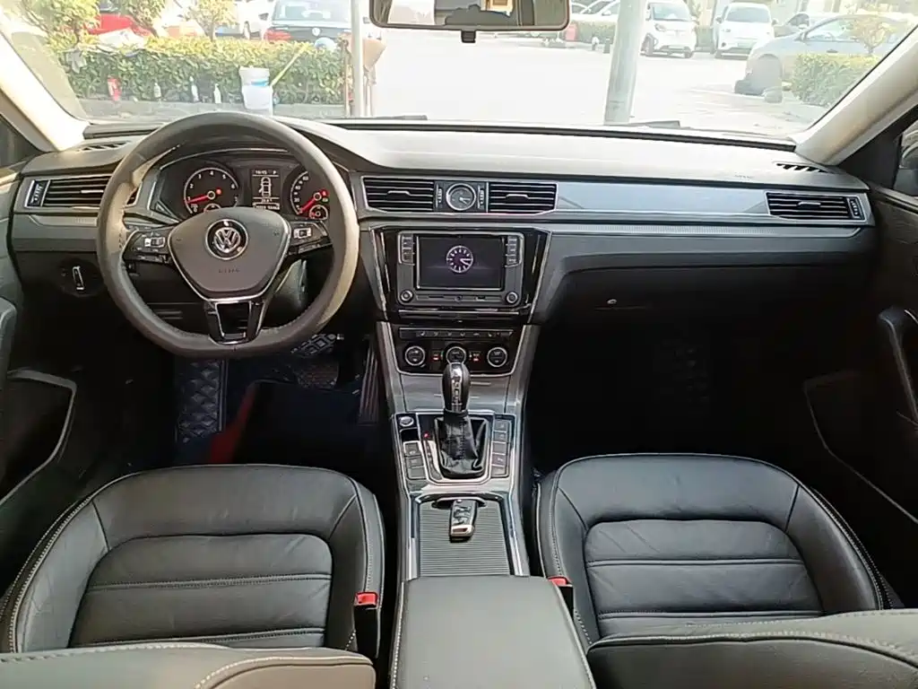 Volkswagen Passat — миниатюра 10