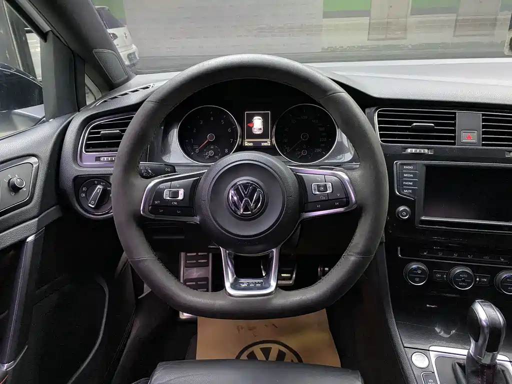Volkswagen Golf GTI — миниатюра 5