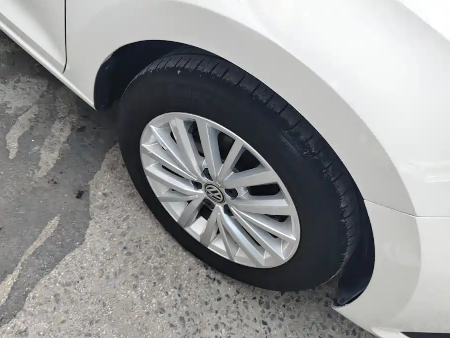 Volkswagen Santana — миниатюра 6