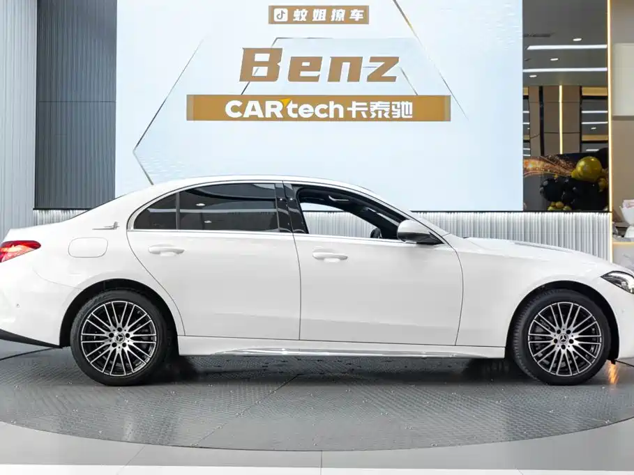 Mercedes-Benz C-Class — миниатюра 4