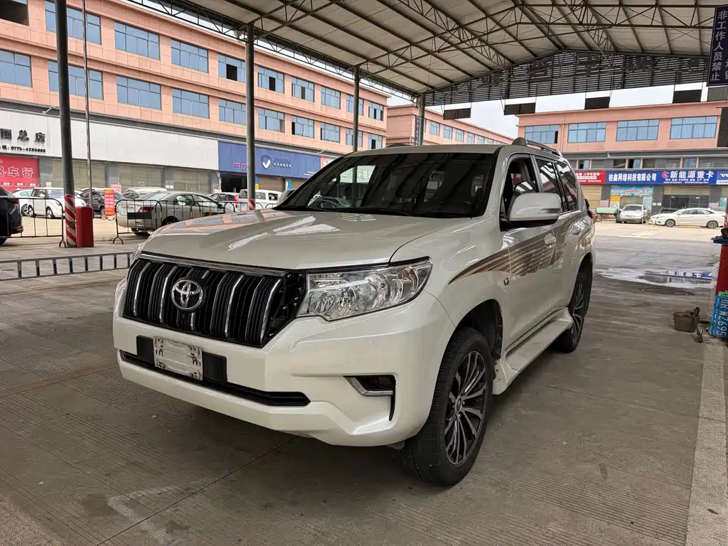 Toyota Land Cruiser Prado 2022 4.0L AT