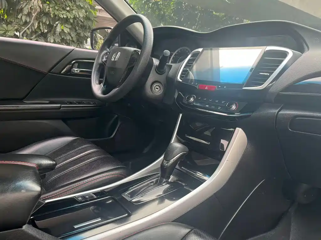 Honda Accord — миниатюра 26