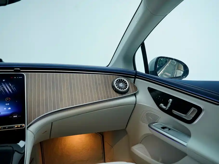 Mercedes-Benz EQE — миниатюра 16