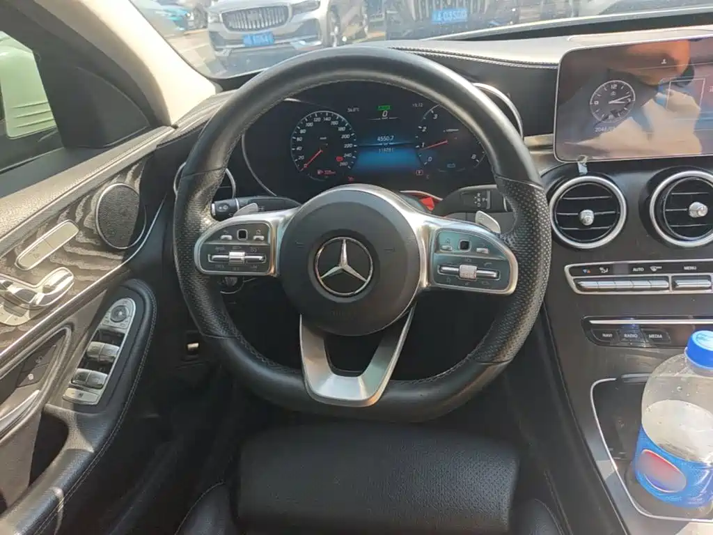Mercedes-Benz C-Class — миниатюра 11
