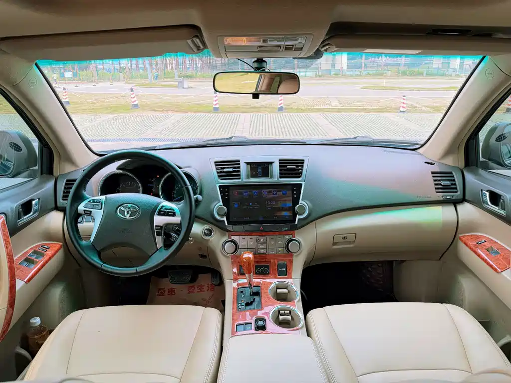 Toyota Highlander — миниатюра 11