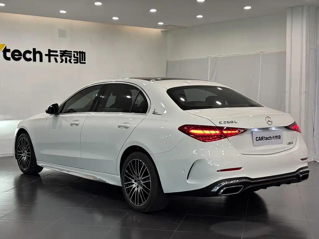 Mercedes-Benz C-Class — миниатюра 6