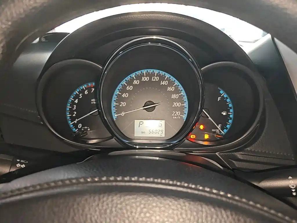 Toyota Yaris L — миниатюра 12