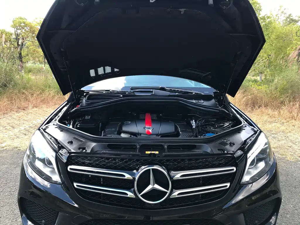 Mercedes-Benz GLE (Import) — миниатюра 25