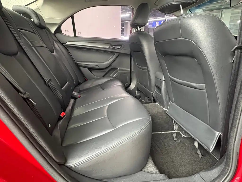 Roewe 360 — миниатюра 6