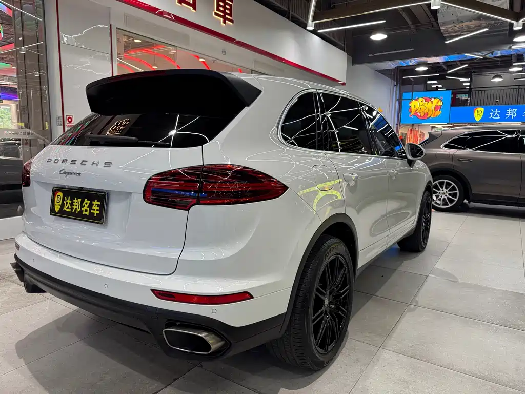 Porsche Cayenne — миниатюра 16